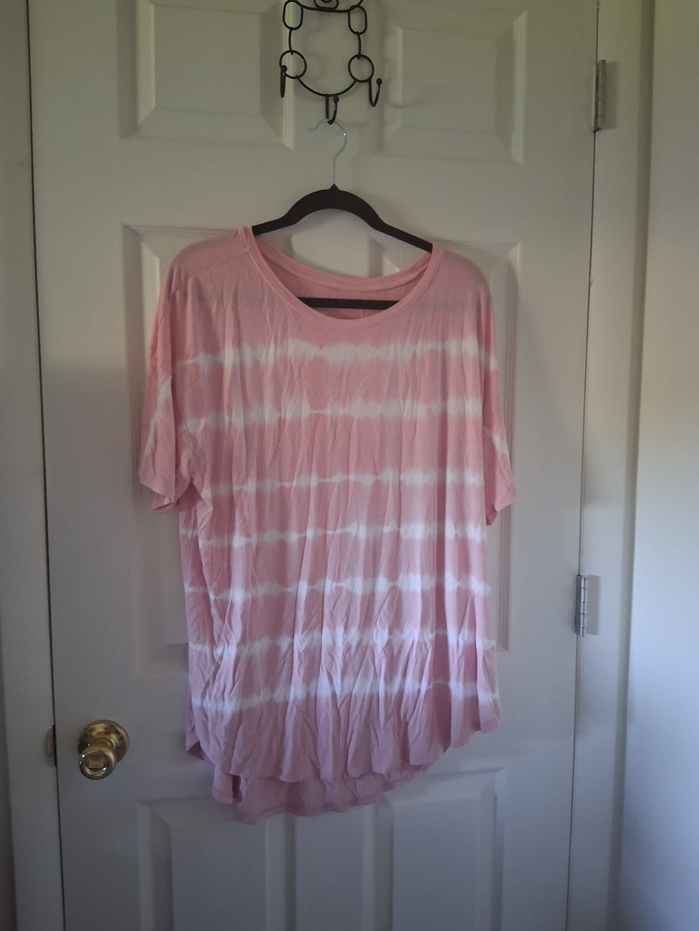Time and Tru Pink and White Tie-Dye Short Sleeve Tee